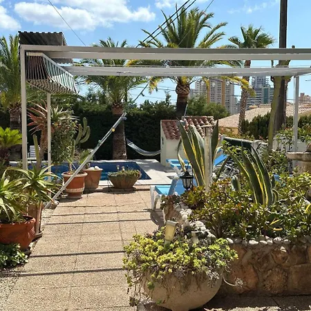 Almendros Con Piscina Privada Κάλπε