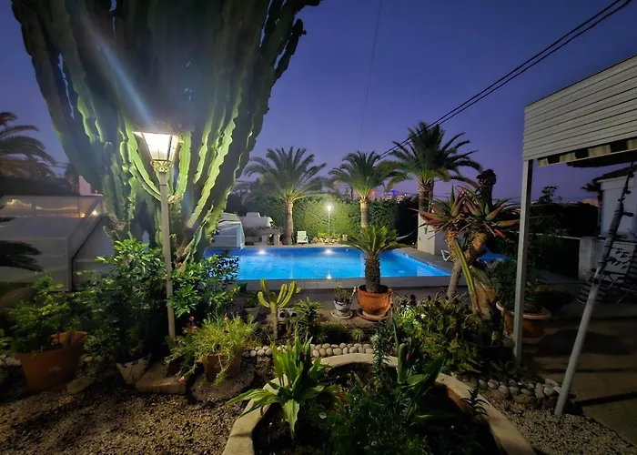 Almendros Con Piscina Privada Holiday home *