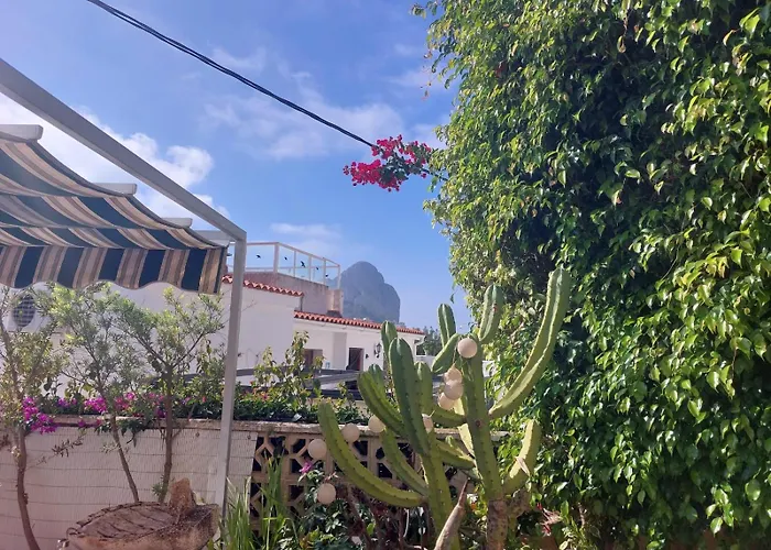 Almendros Con Piscina Privada Holiday home